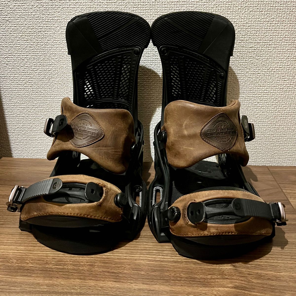 希少】BURTON MALAVITA × RED WING LEATHER Mサイズ マラビータ レッド