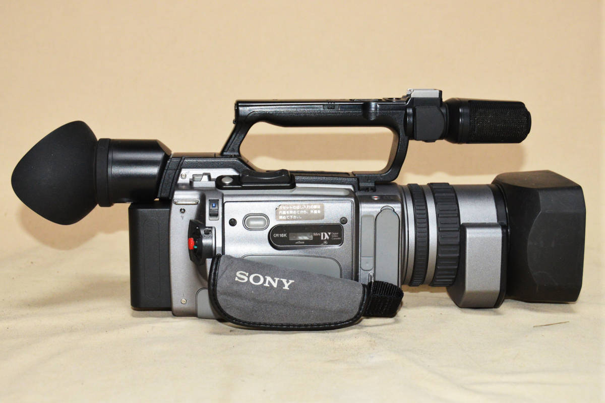 Yahoo!オークション - SONY 3CCD高画質・高機能ビデオカメラ DCR-VX210