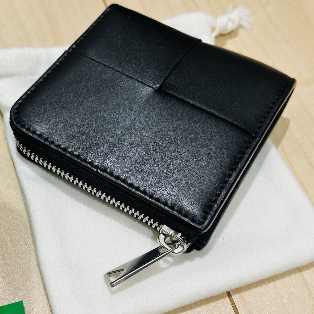 現行品 Bottega Venetaカセット スクエア コンパクトジップアラウンド