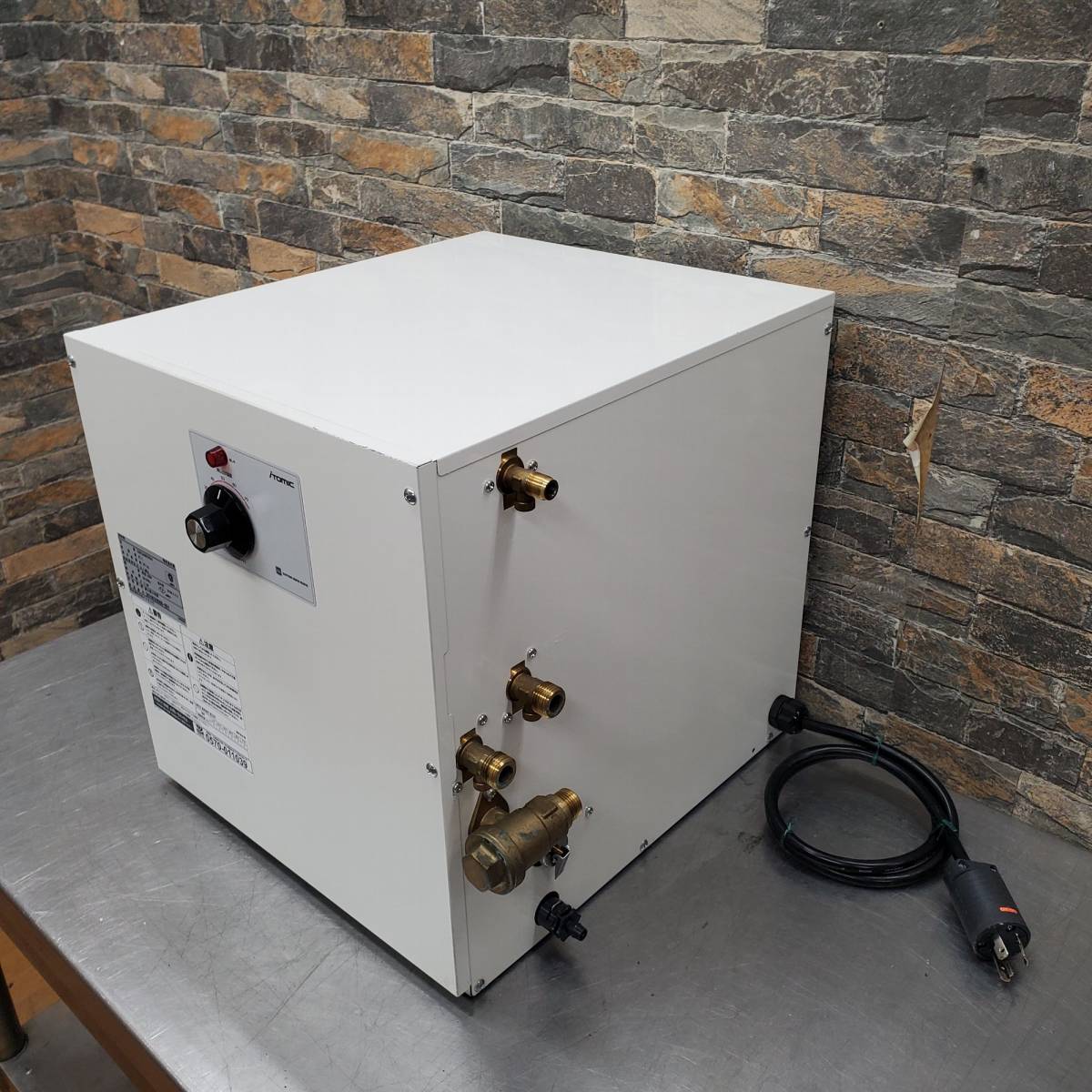 2019年製 イトミック ESN12ARN111B0 電気温水器 25L ESNシリーズ