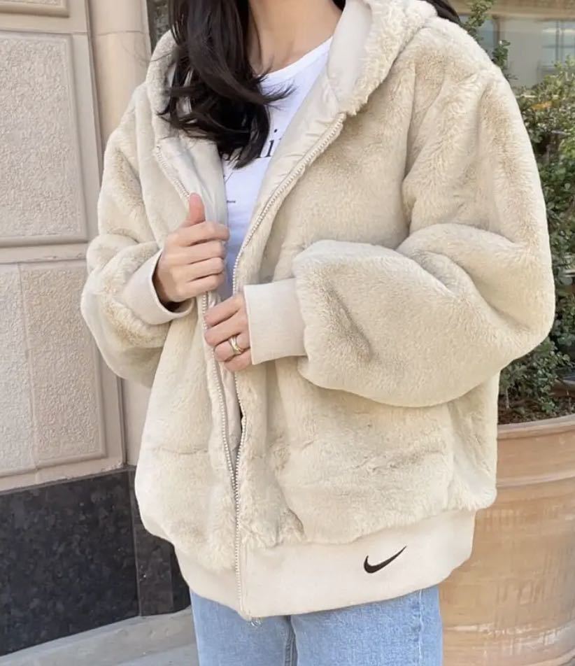 NIKE ウィメンズ NSW ブランケット フェイクファー スウォッシュ NIKE