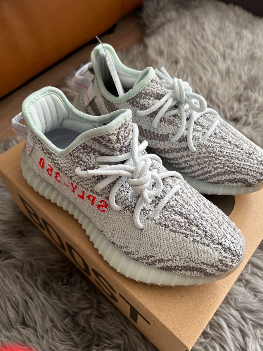 adidas YEEZY Boost 350 V2 