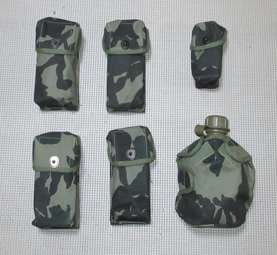 陸上自衛隊旧迷彩タイプ89式小銃用装備セット（水筒本体は除く 送料