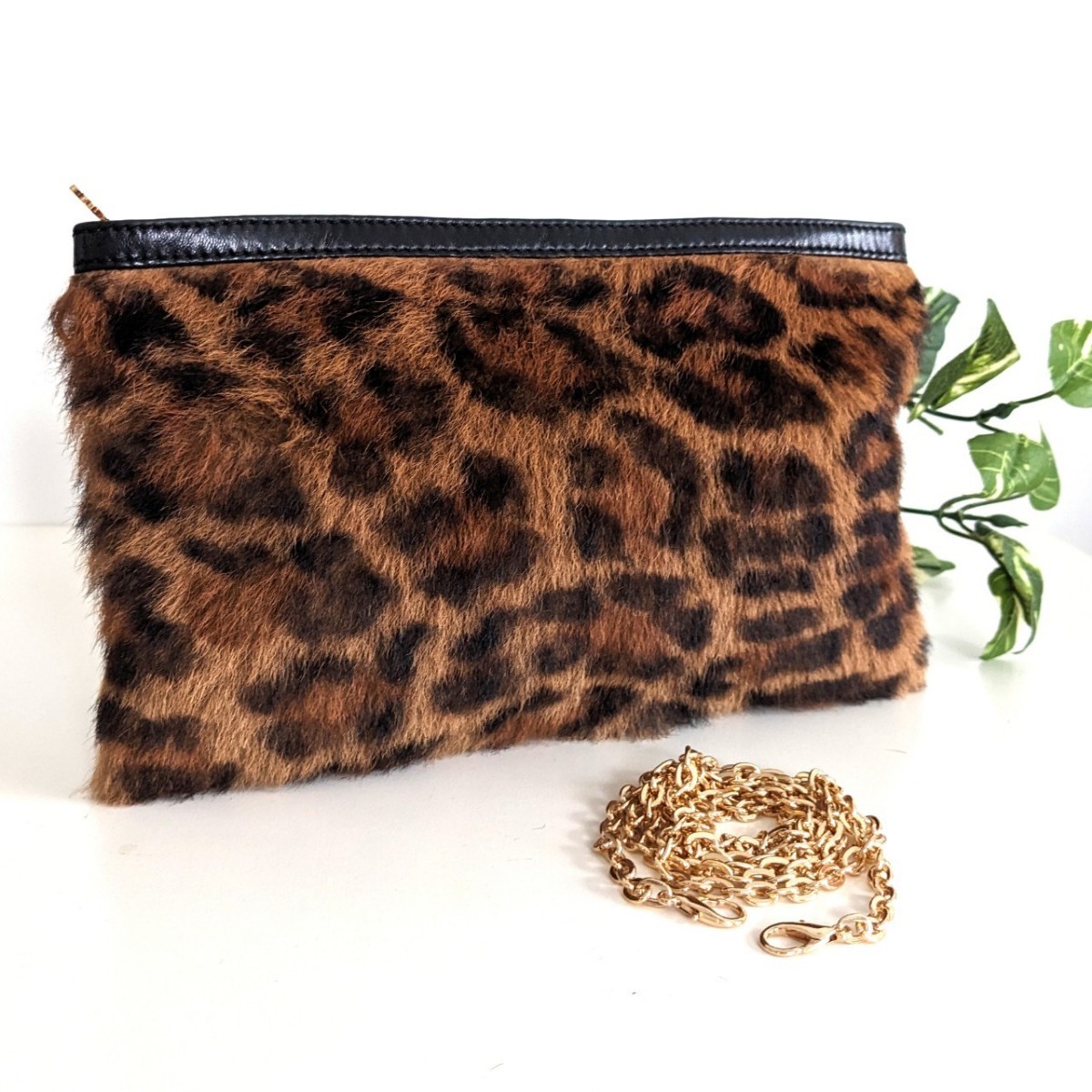 LOEWE レオパード クラッチバッグ 美品ヒョウ柄