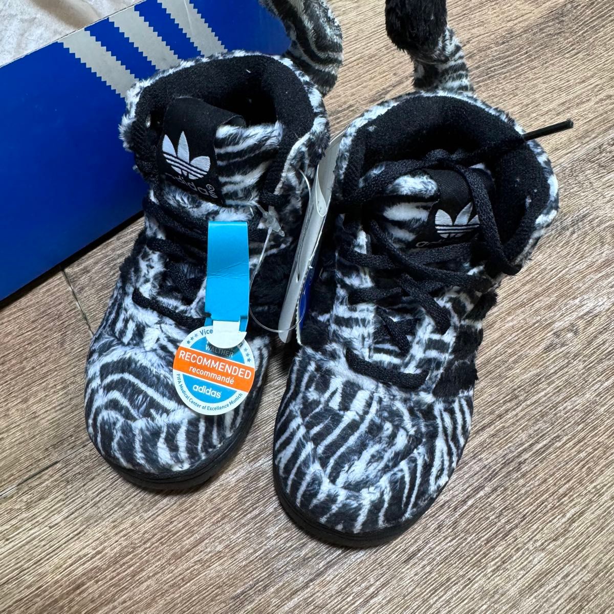 Adidas Jeremy Scott Zebra アディダス × ジェレミースコット 子供