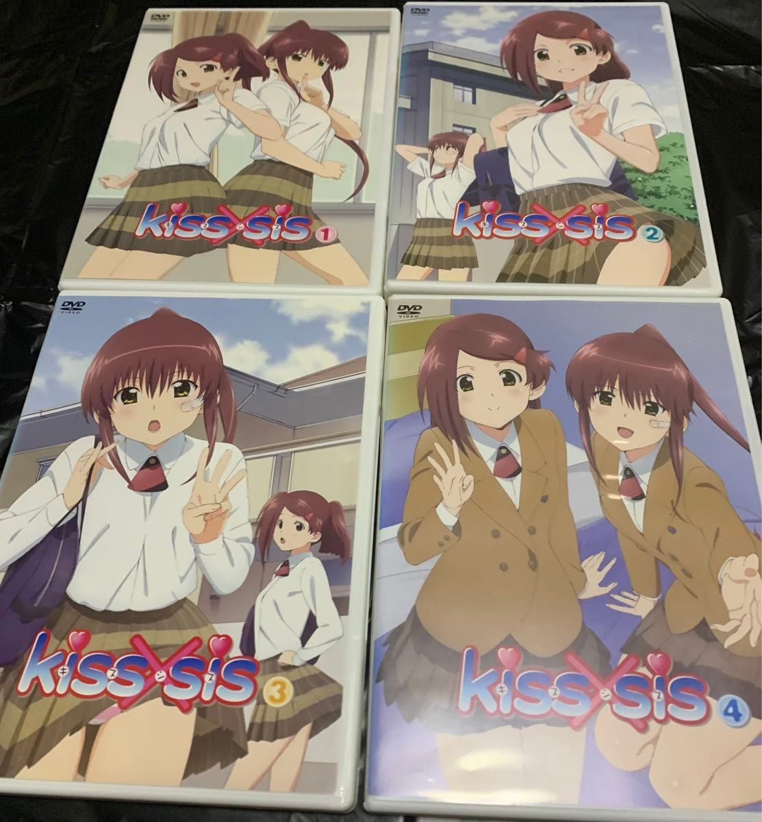 kiss×sis キスシス 1〜4 (全4枚) (全巻セットDVD) [アニメ/特撮