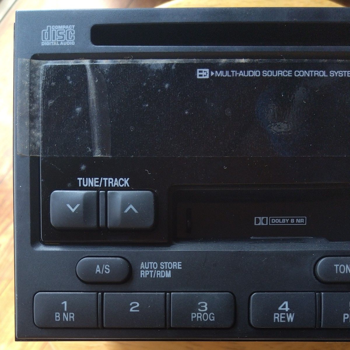 カセット スバル純正レガシー新車外し品 Clarion製カーオーディオAM FM