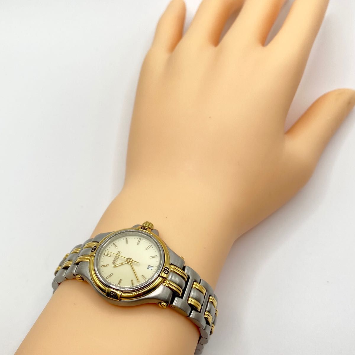 GUCCI グッチ 9040L デイト アイボリー文字盤 QZ 1AP｜Yahoo!フリマ