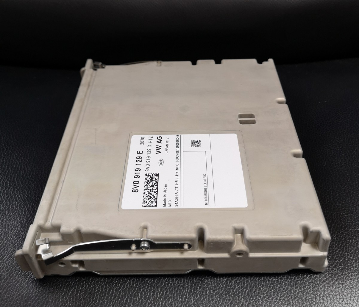 Yahoo!オークション - 8V0919129E VW AUDI 純正 TVチューナー フォルク