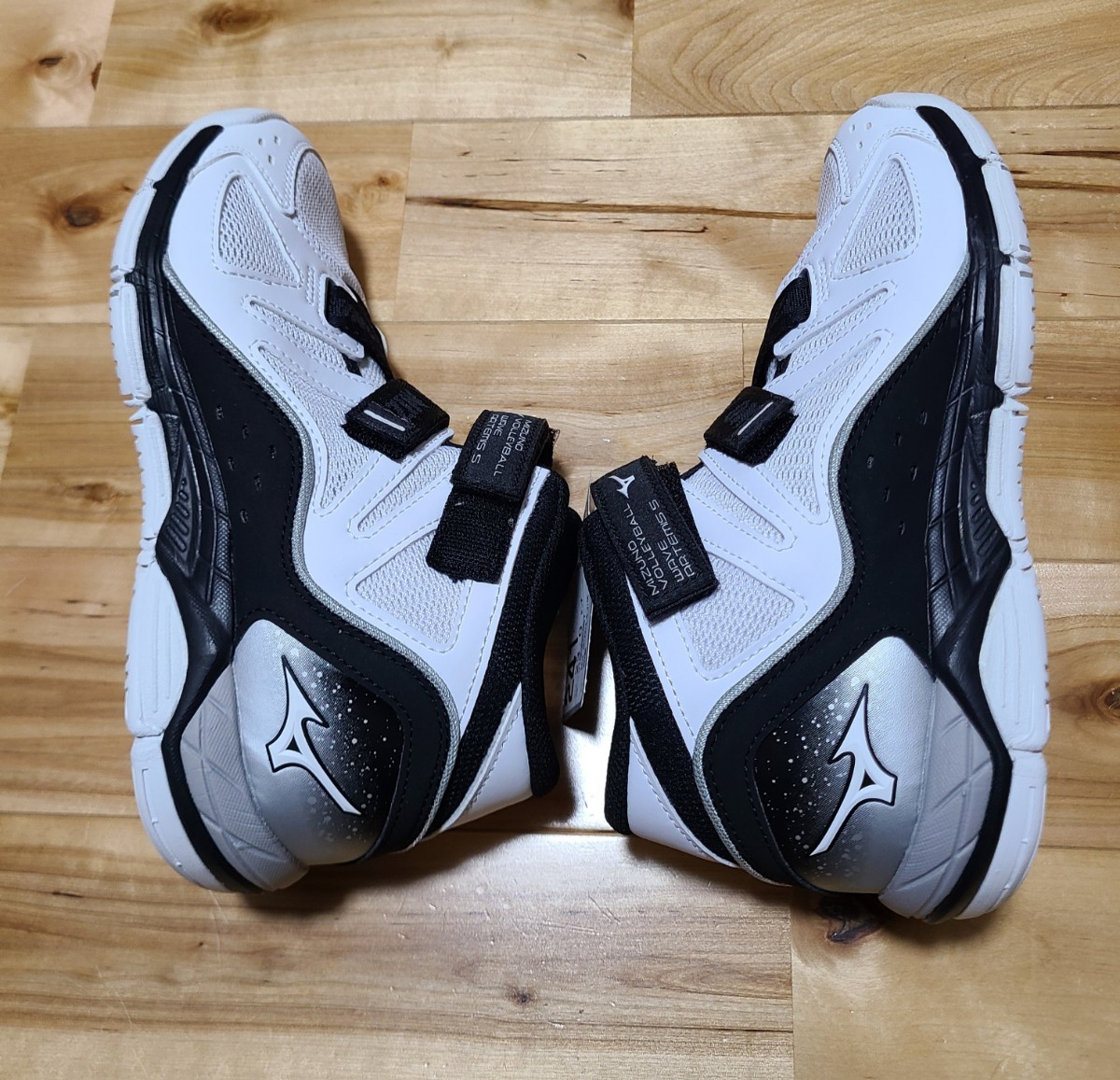 ミズノ MIZUNO バレーボールシューズ ウエーブアルテミス 5 WIDE