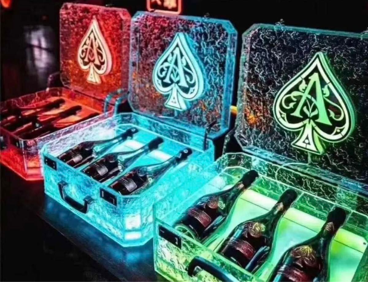 シャンパン アタッシュケース アルマンド 信号機 クリア LED