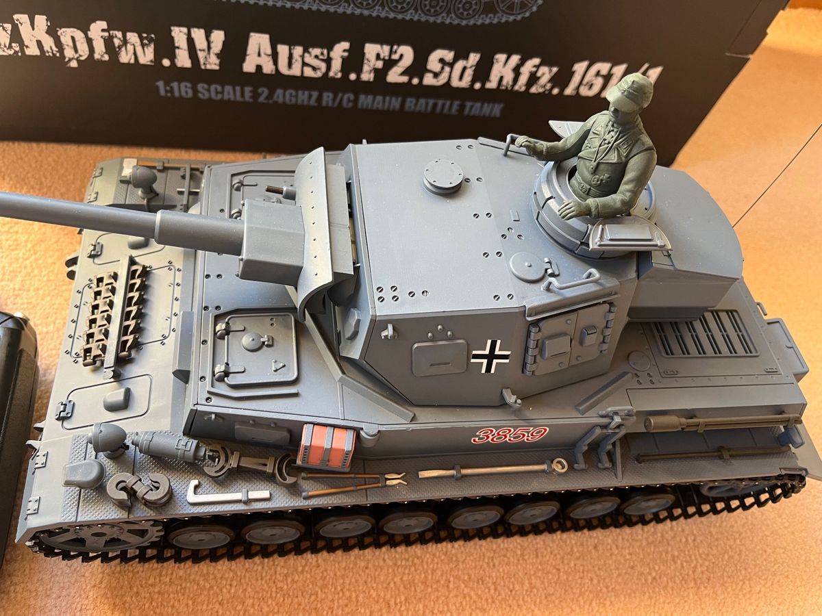 1/16サイズ戦車ラジコン ドイツIV号F2型 ヘンロン3859-1 基板7 0 動作