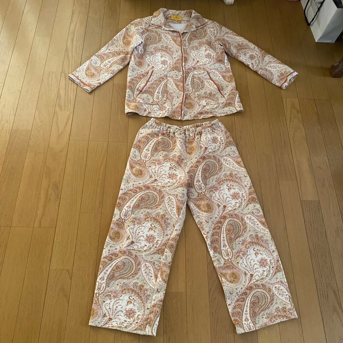 エトロ パジャマ Mサイズ キルティング仕様 ペイズリー柄 上品 防寒