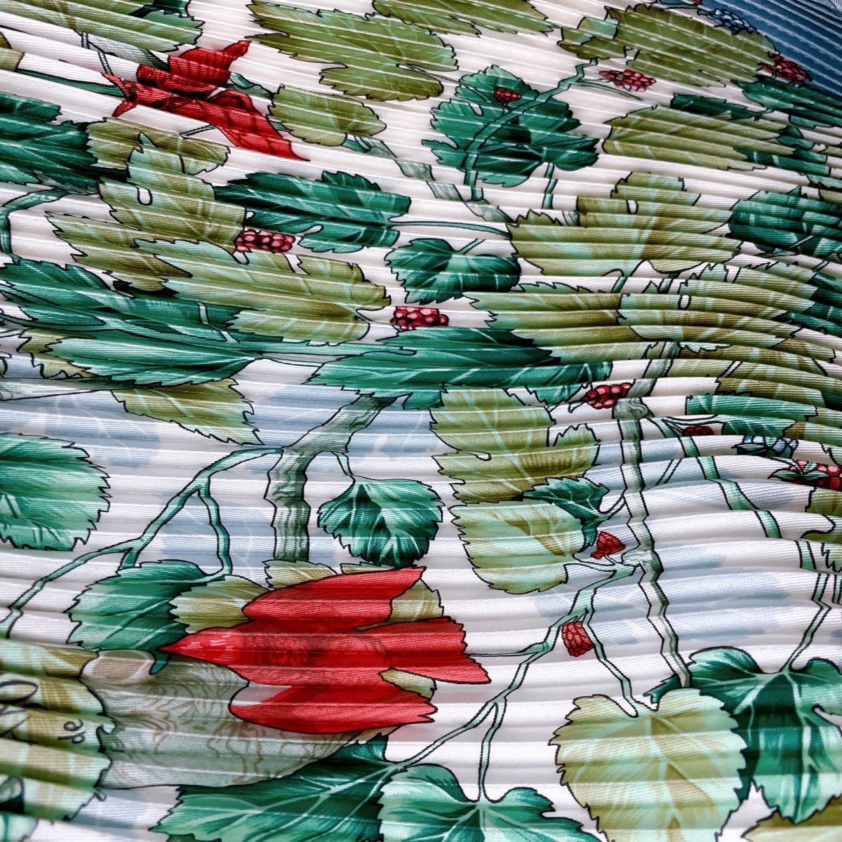 HERMES エルメス プリーツスカーフ シルク 桑の木と蚕 L'ARBRE de SOiE