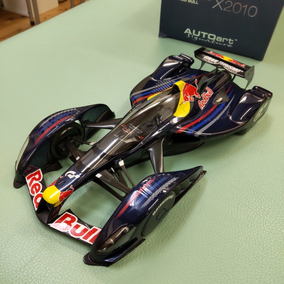 オートアート 1/18 グランツーリスモ レッドブル X2010｜Yahoo!フリマ