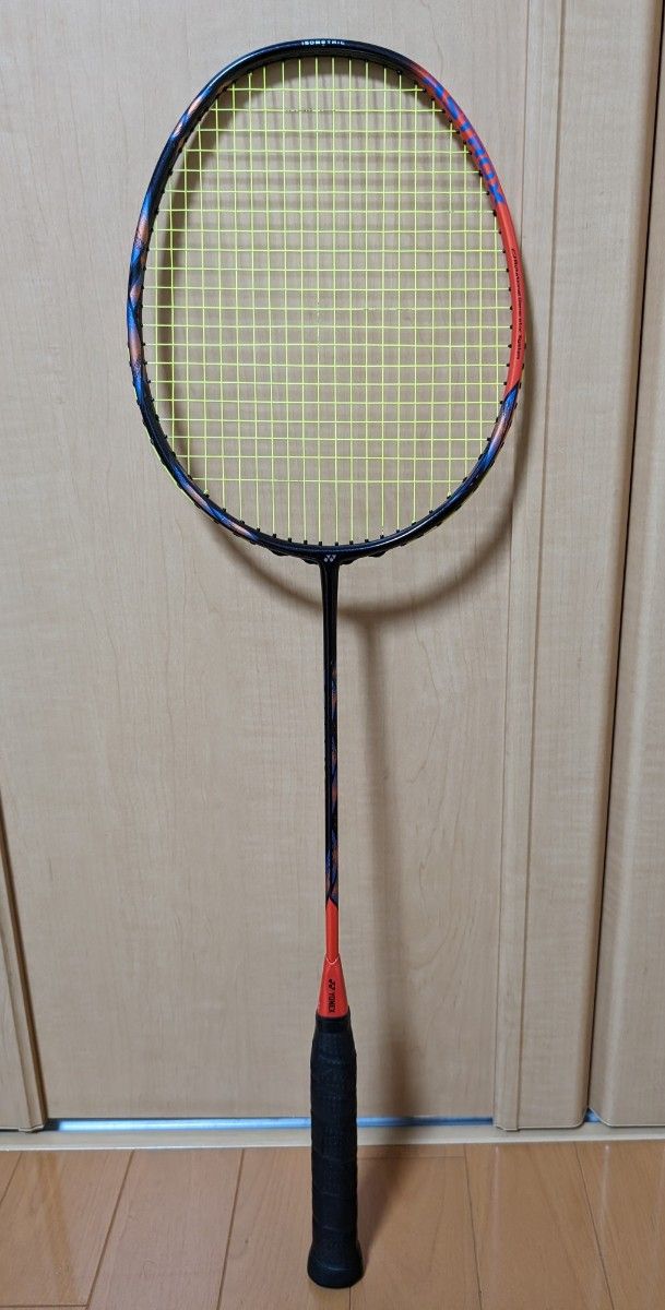 アストロクス77プロ ASTROX 77 PRO AX77-P 美品 グリップおまけ ガット