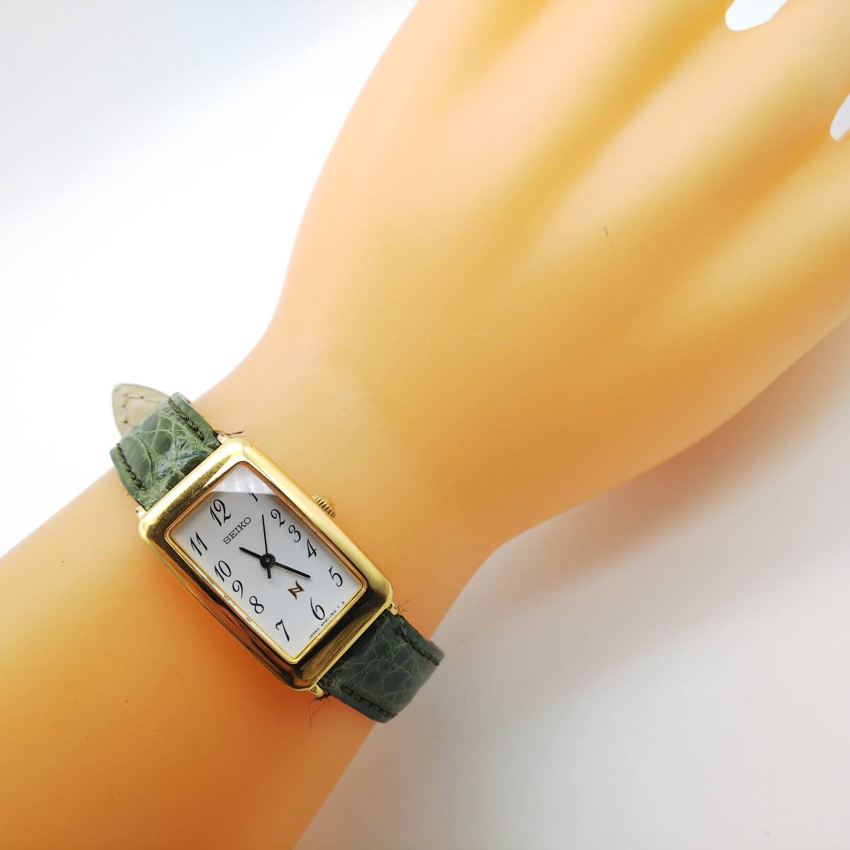 送料無料【電池交換済】 セイコー SEIKO ノイエ NOIE ゴールド 純正