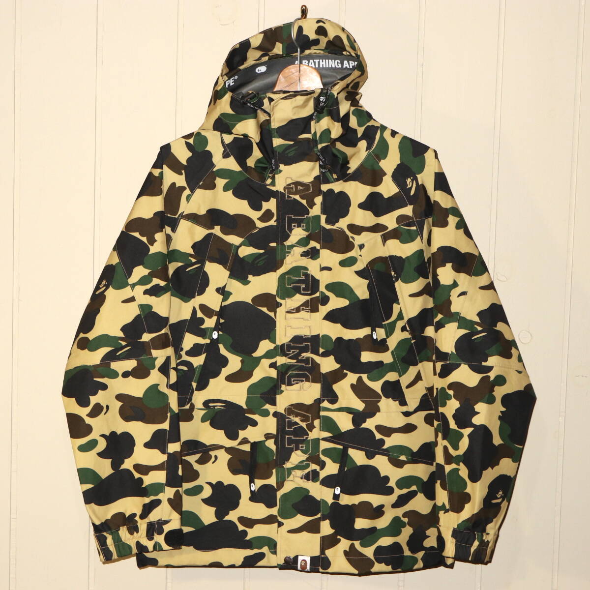 A BATHING APE ア ベイシング エイプ ゴアテックス 1STカモ スノボ