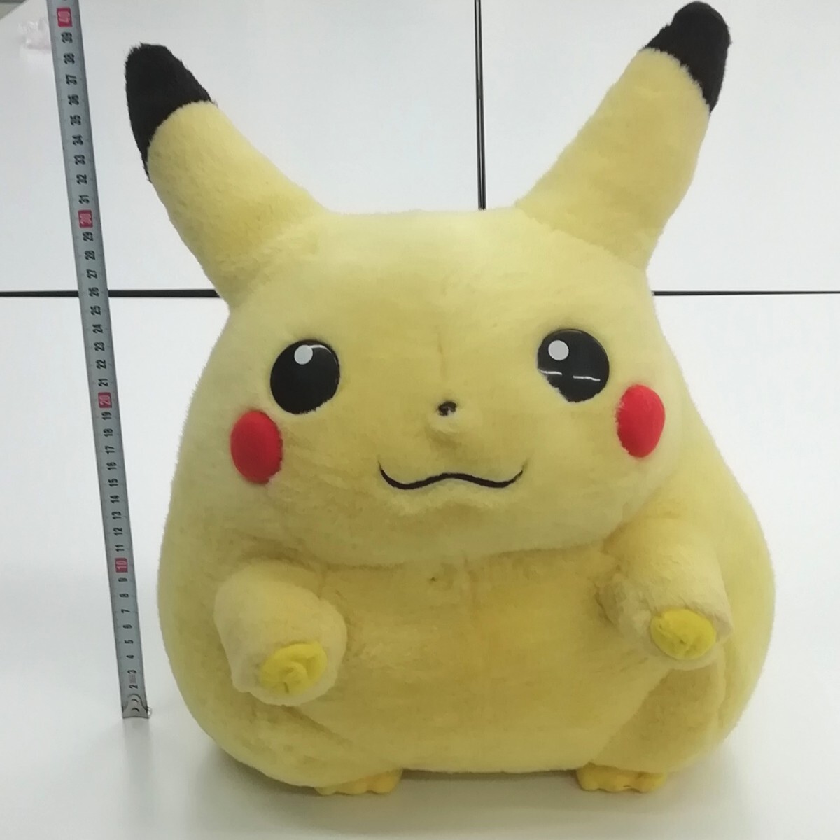Yahoo!オークション - TOMY トミー 当時物ピカチュウ ぬいぐるみ初期