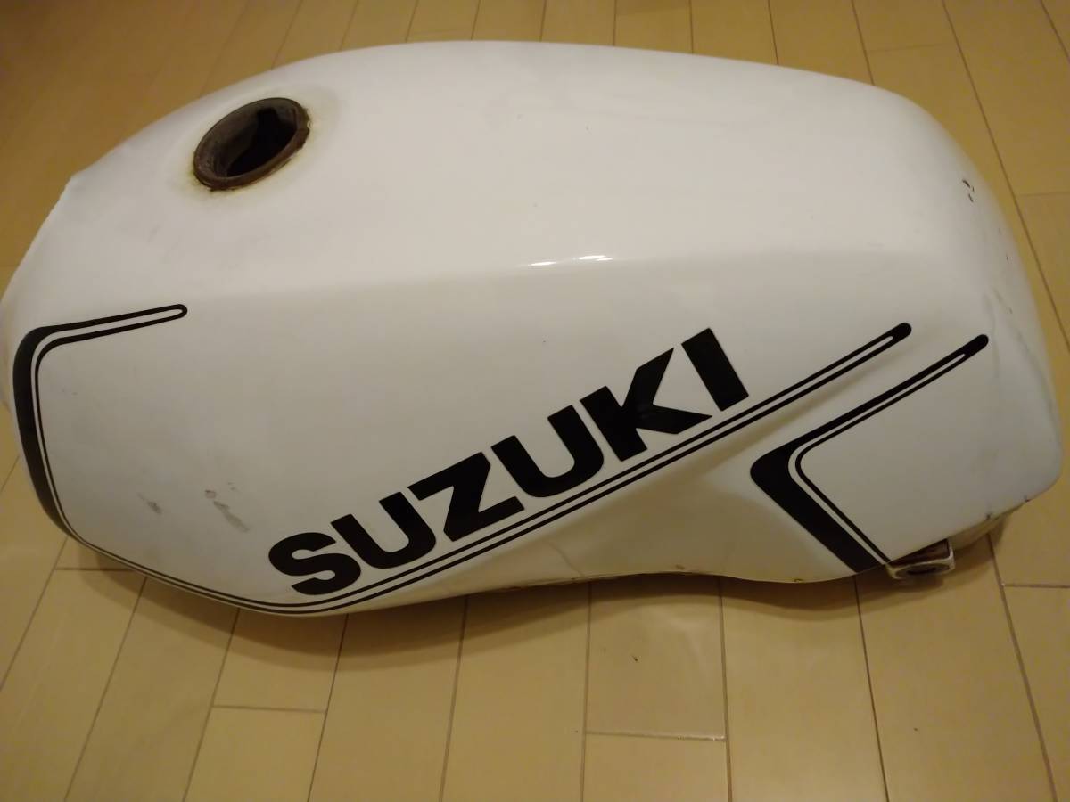 Yahoo!オークション - GSX250E ゴキ タンク GSX400E ザリ 当時物 実動