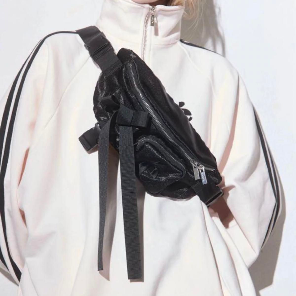 ribbon satin 2way body bag エピヌ epine 黒 ボディバッグ ウエスト