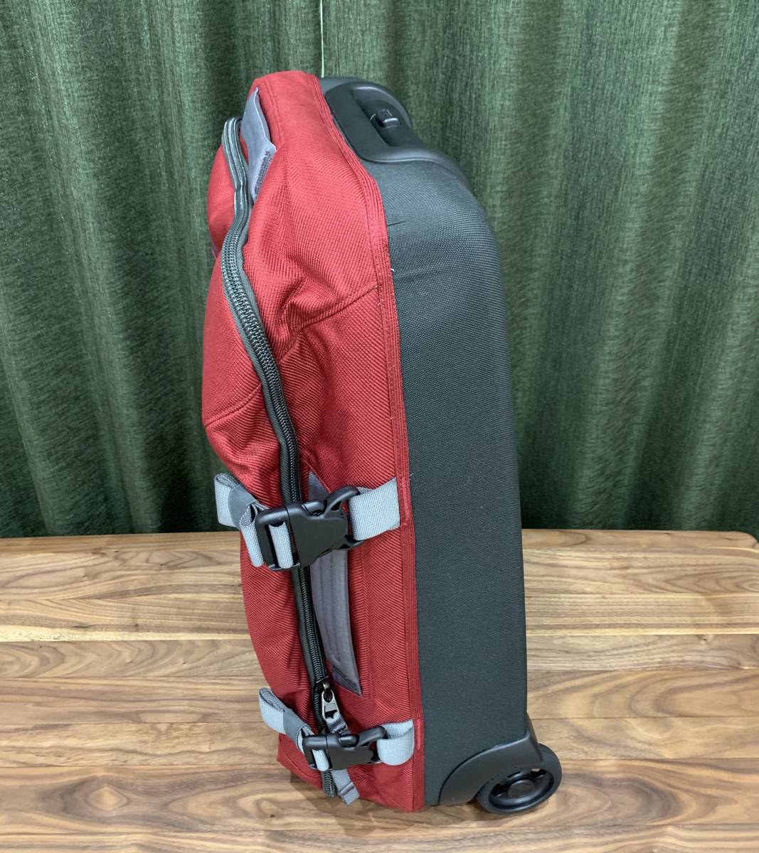 希少 patagonia パタゴニア / トランスポート ローラー60L キャリー