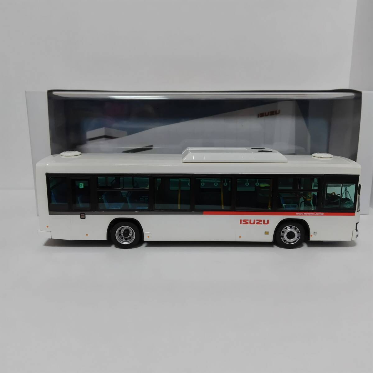 Yahoo!オークション - 1/43 いすゞエルガ いすゞプラザ限定モデル ERGA