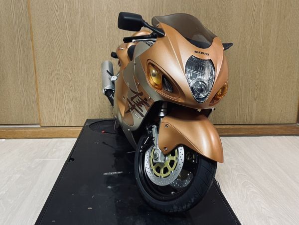 Yahoo!オークション - 完成品 デアゴスティーニ ハヤブサ 隼 GSX1300R