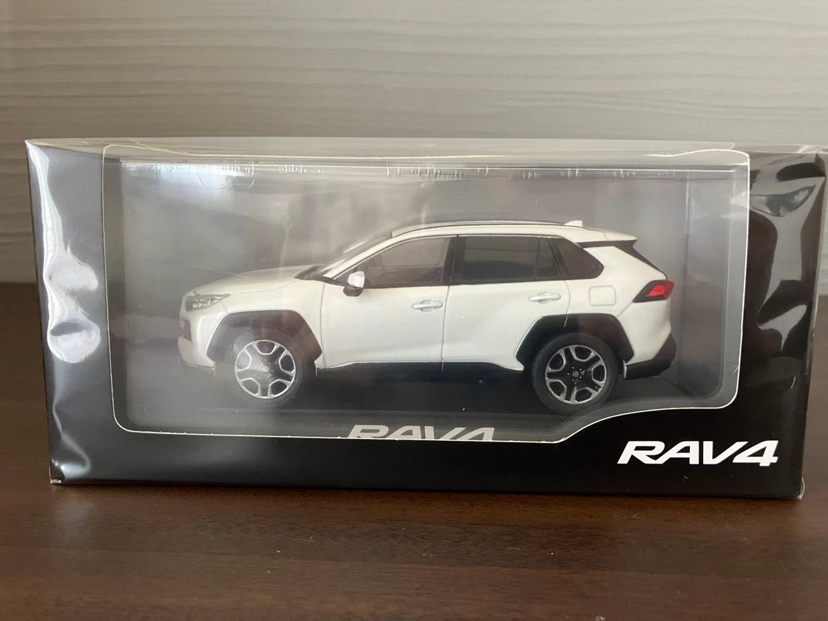 1/30 トヨタ 新型RAV4 アドベンチャー 非売品 カラーサンプル ミニカー