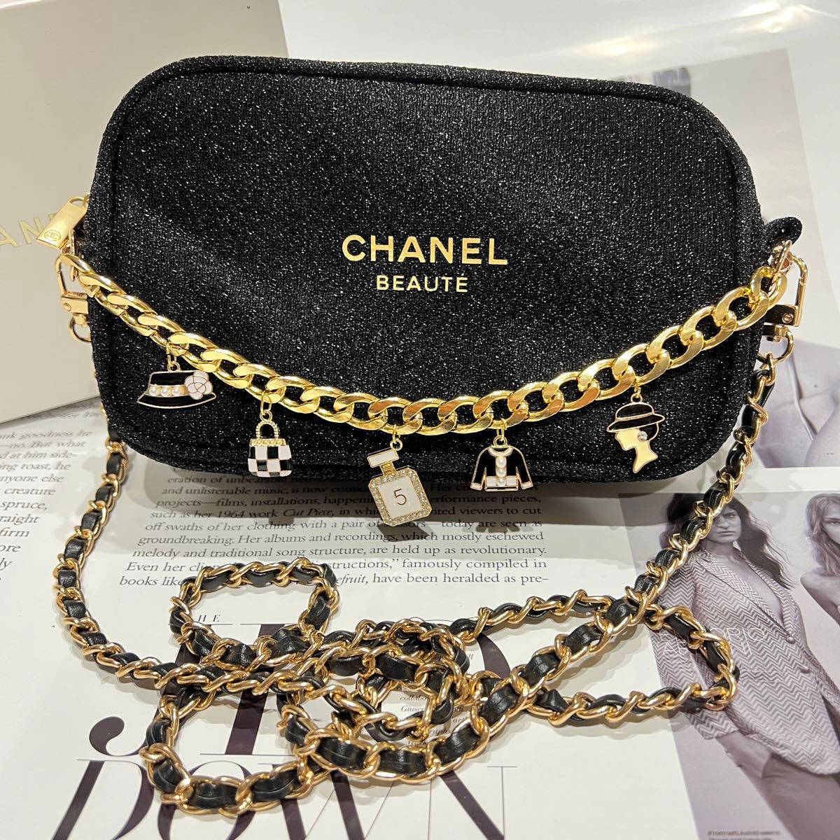 CHANELシャネル ポーチ ノベルティチェーン チャーム付き箱付｜Yahoo