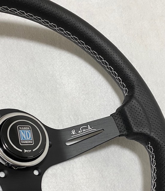 新品 社外 ナルディ NARDIステアリング ハンドル ディープコーン