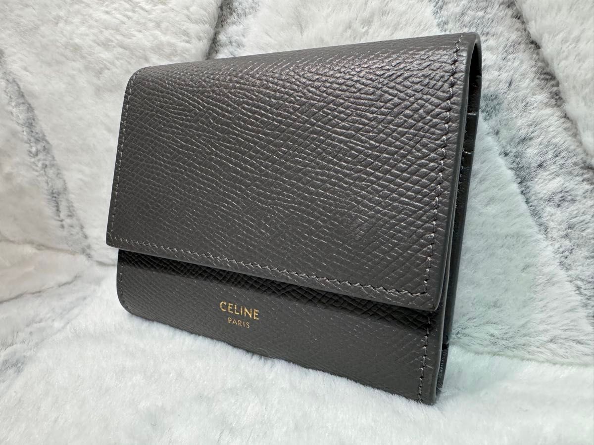 本日限定価格】CELINE セリーヌ スモール トリフォールドウォレット