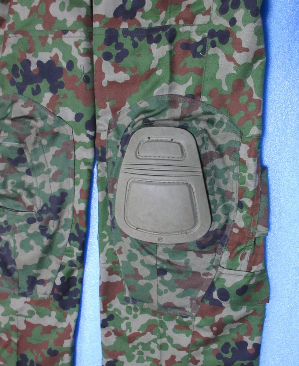 5A陸上自衛隊迷彩服クレイタイプニーパッド対応ズボン上下セット（VC
