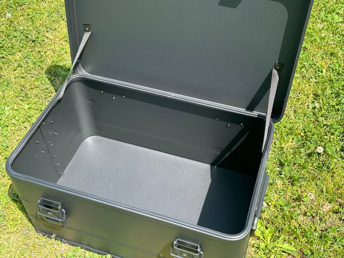 マットブラック スタッキング アルミ コンテナボックス 50L