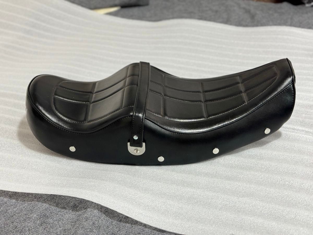 セール カワサキ z900rs シート タックロールシート TYPE 1 新品（完成