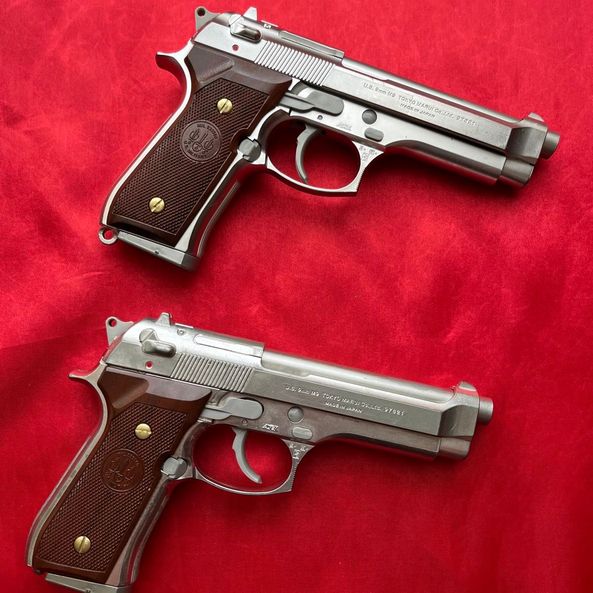 東京マルイ ベレッタM92F ステンレスシルバー 木製グリップ風塗装