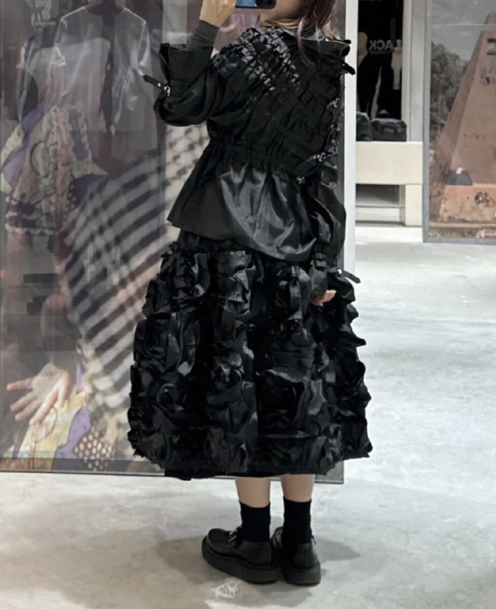 2023aw コムデギャルソン コムコム 立体薔薇バラ 花装飾スカート comme
