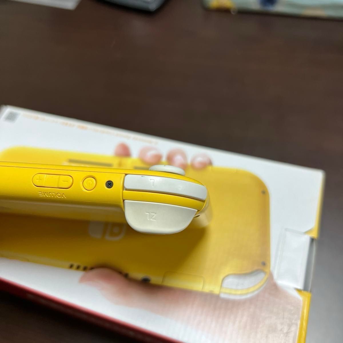 Nintendo Switch Lite ニンテンドースイッチライトイエロー本体 充電器
