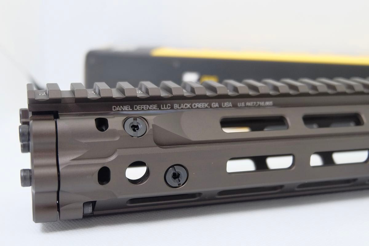 LDT Daniel Defense RISⅢハンドガード 9 5インチ FDE M-LOK MK18