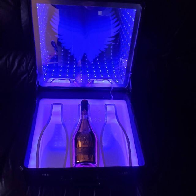 希少 エンジェル アタッシュ ケース ANGEL シャンパン LED ライト