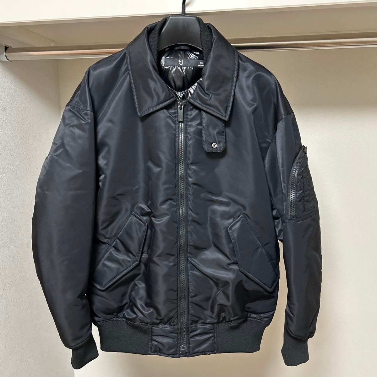レア XS UNIQLO +J ダウンオーバーサイズリブブルゾン MA-1 2020AW