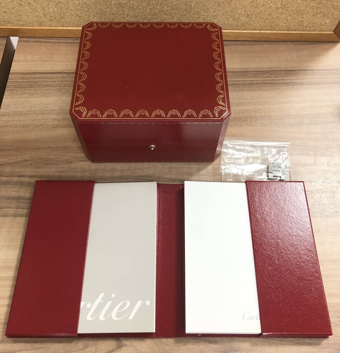 カルティエ 時計ケース 空箱 B カルティエ 時計ケース 空箱 B Cartier