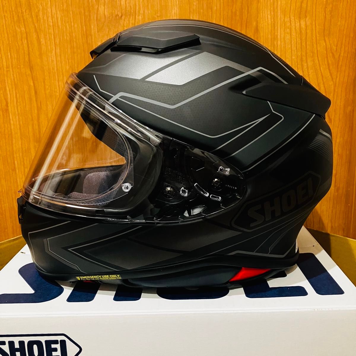 値下げ ほぼ未使用 2023年製 無傷の超美品 SHOEI Z-8 PROLOGUE 付属品