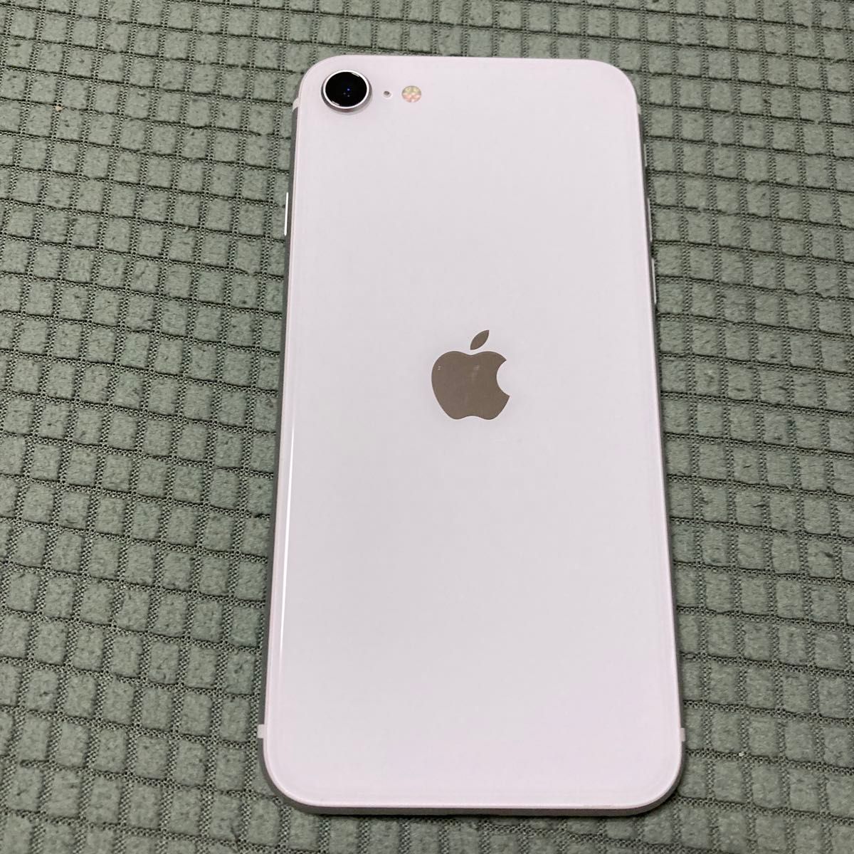 美品 iPhone Se 第2世代 64GB simフリー｜Yahoo!フリマ（旧PayPayフリマ）