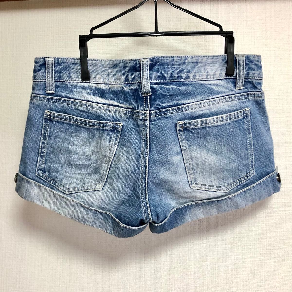ローライズ y2K デニム ショートパンツ ギャル 平成ギャル ヘソ出し