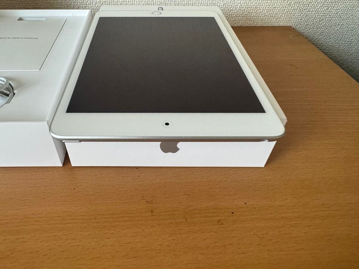 美品 】iPad Mini 第5世代 Wi-Fi 64GB シルバー MUQX2J/A A2133 動作