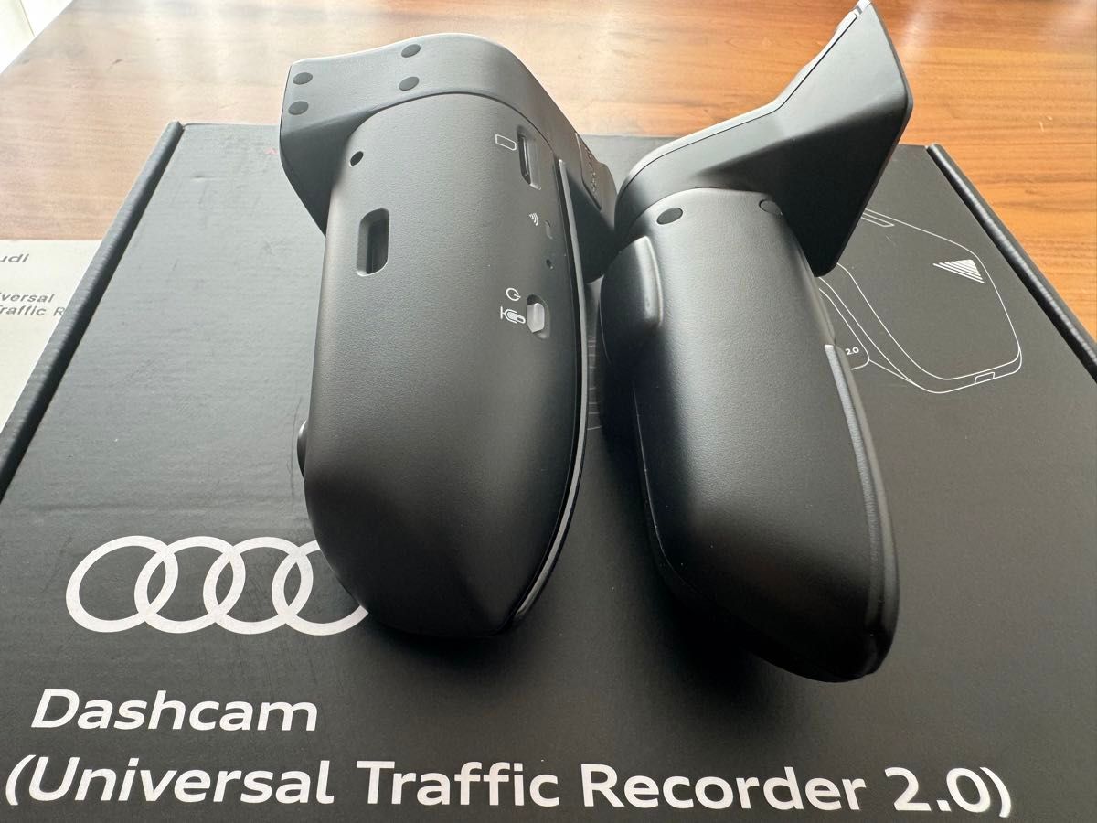 AudiユニバーサルトラフィックレコーダーUTR2 0前後セットアウディ純正