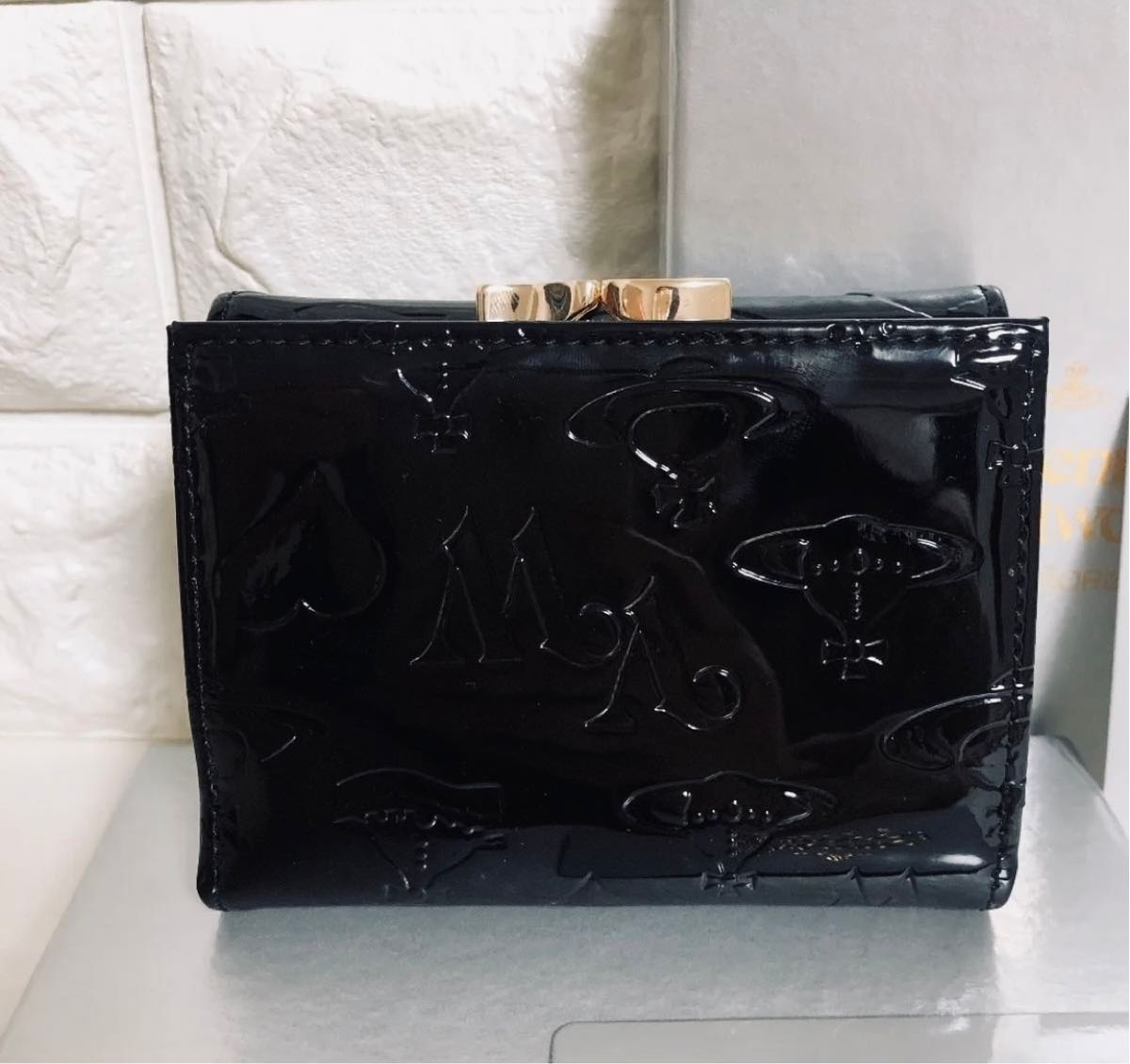 1番人気 ショッパー付き】新品 ヴィヴィアン・ウエストウッド 三つ折り