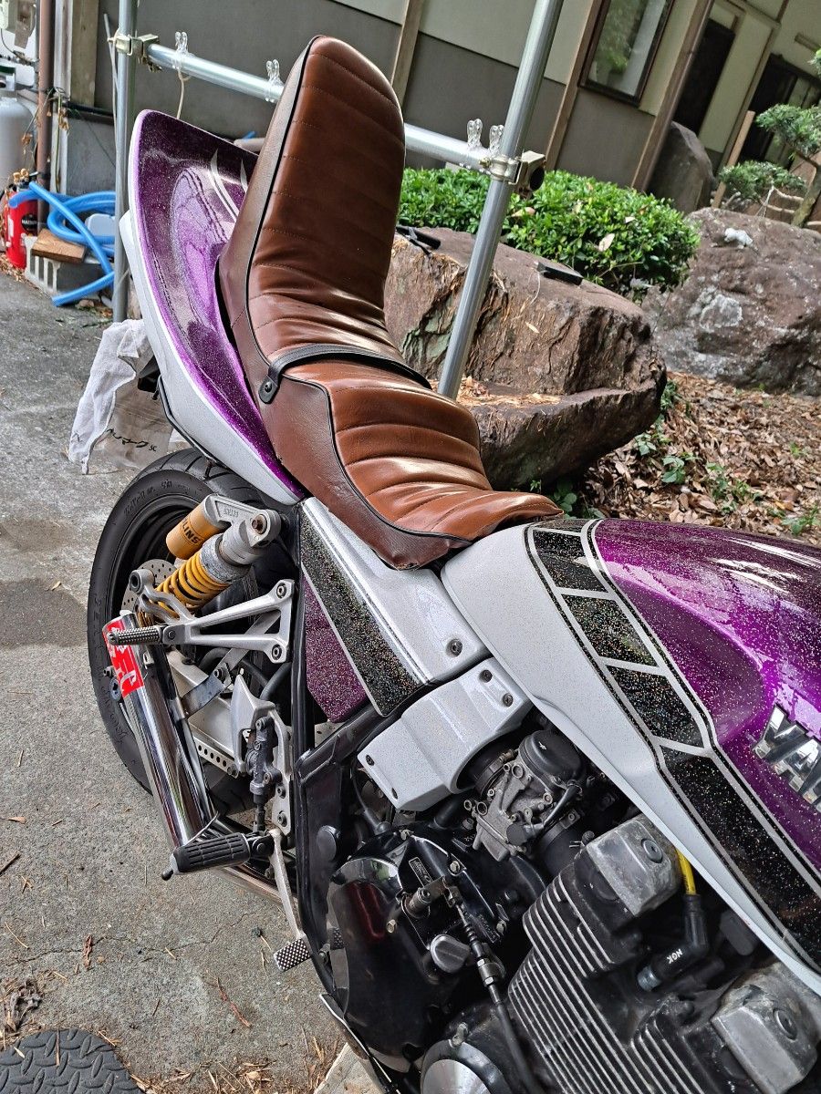 xjr400 4hm 三段シート チョビ三段 タックロール 送料込み｜Yahoo