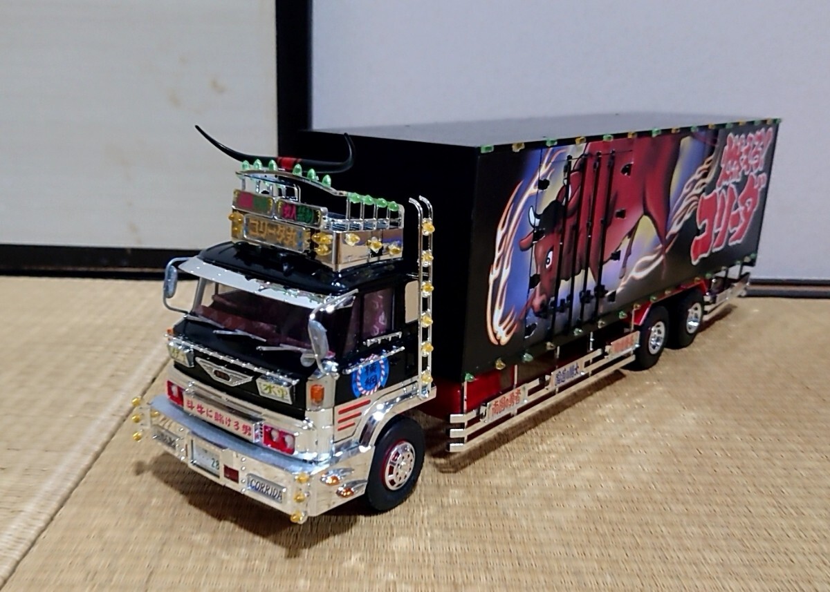 Yahoo!オークション - アオシマ 大型 デコトラ 1/32 椎名急送 コリーダ